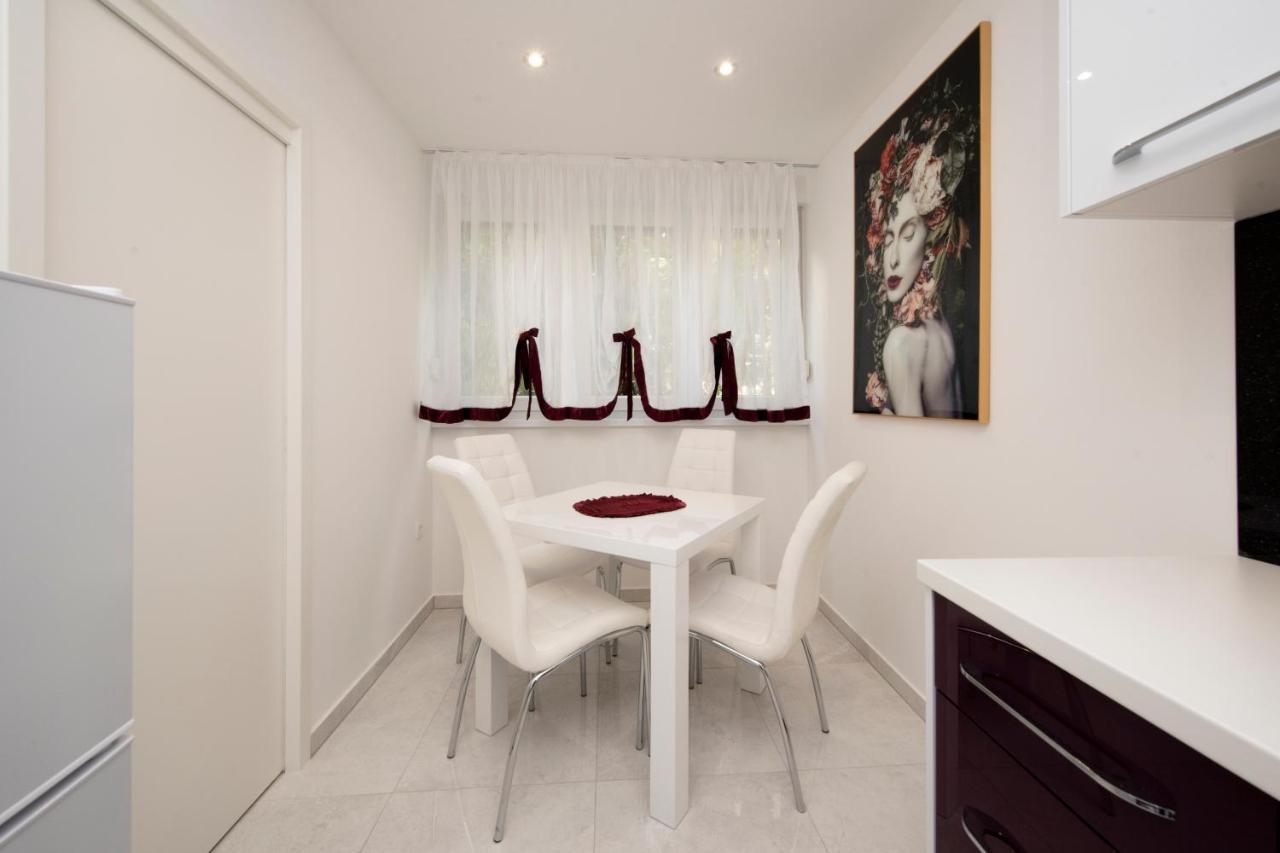 Lions Apartment Split Bagian luar foto
